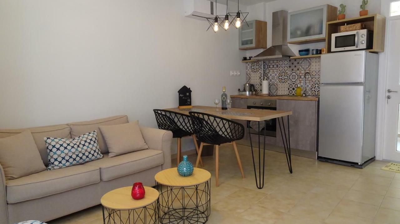 Elegant And Comfortable Apartment In The City Center Ermupoli Exteriér fotografie