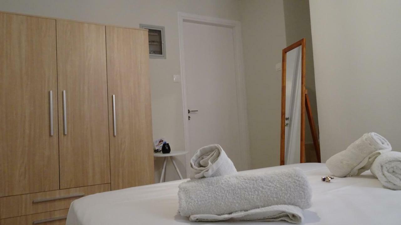 Elegant And Comfortable Apartment In The City Center Ermupoli Exteriér fotografie